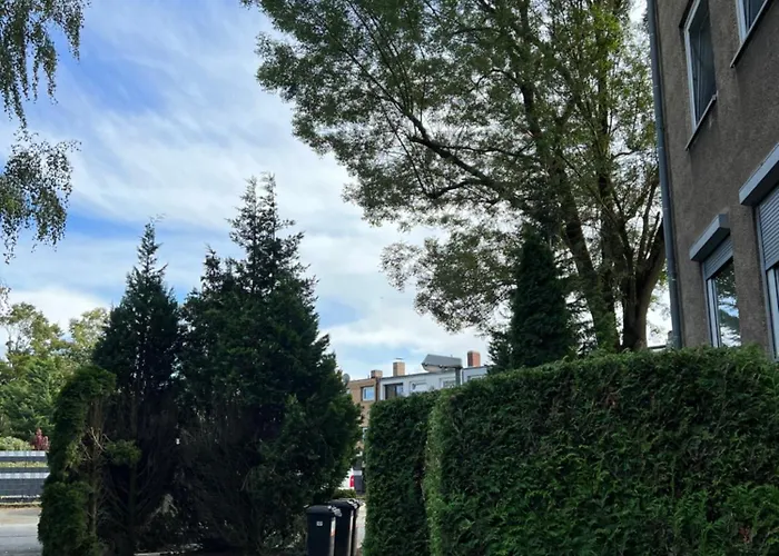 Neu Moebliert 3 70qm Mit Kueche, Balkon, Wc, Apartman